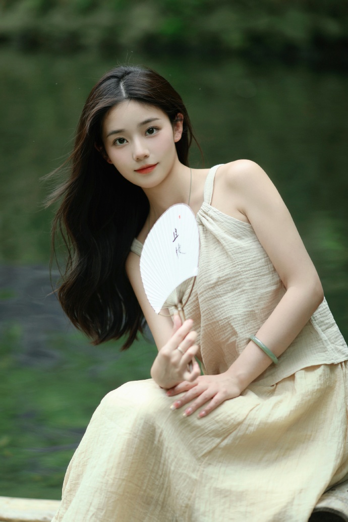 影评配图 · 历史氛围一角 · 紧凑